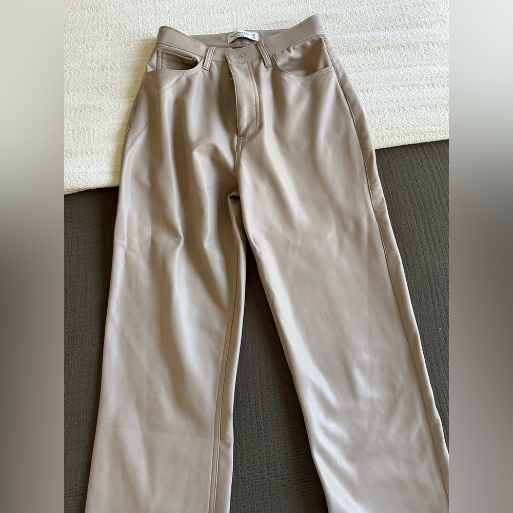 Abercrombie & Fitch Vegan Leather 90s Straight Ultra High Rise Pants